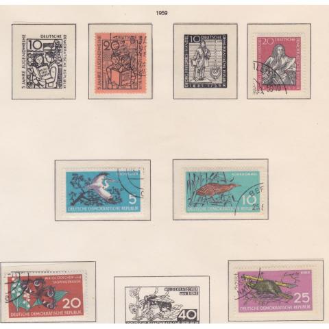 4 fotosidor över stämplade frimärken åren 1959, katalog ca 50 kr