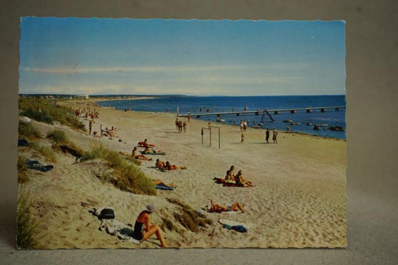 Falkenberg Skrea strand  -  Ett äldre vykort med vågig kant 1963