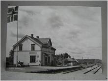 Heradsbygd järnvägsstation Norge ca: 1950-talet - Fin evenemangstämpel Skid-OL VM Avesta 26/2 1980 / Normann