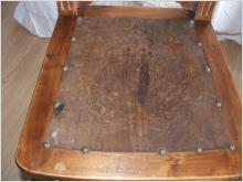 Gammal Matbordsstol, 1 st brun med mönster.