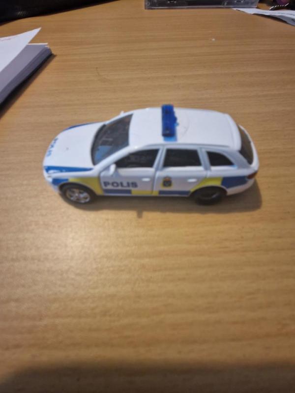 Polis bil