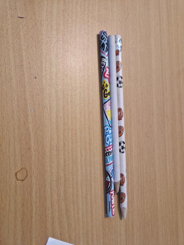 3 blyerts pennor