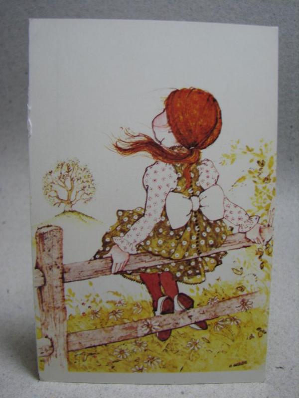 Vykort  - Tecknad flicka sitter på staket