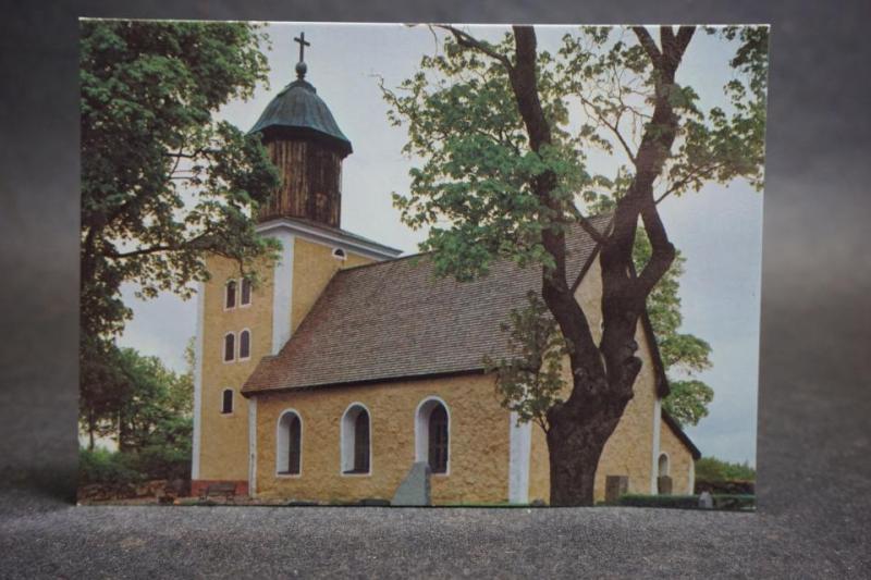 Läby kyrka - Uppsala Stift //  1 äldre vykort