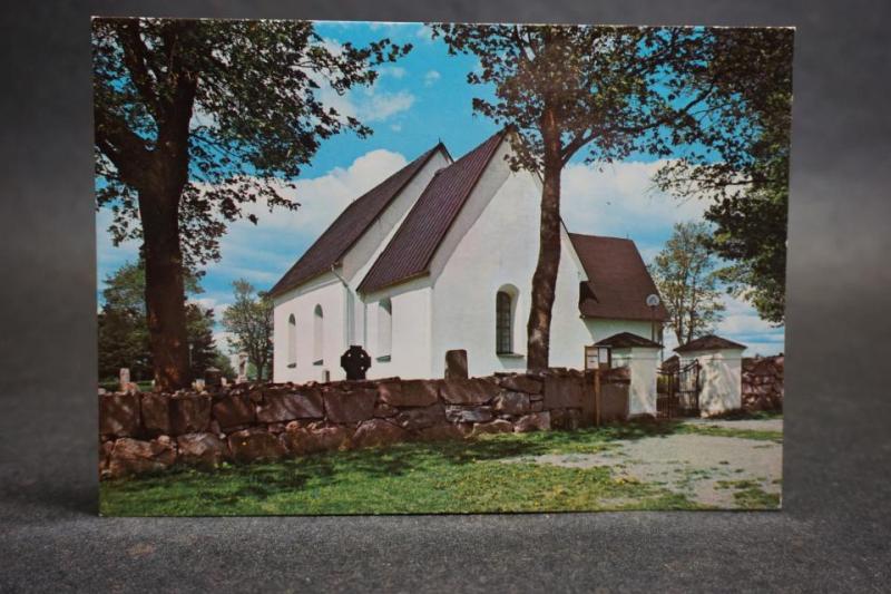 Lohärad kyrka - Uppsala Stift //  2 äldre vykort