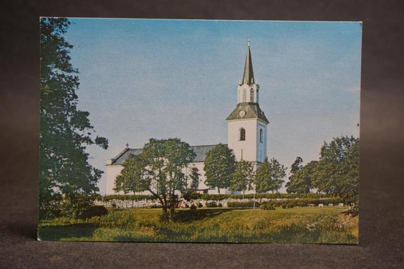 Västlands kyrka - Uppsala Stift //  1 äldre vykort
