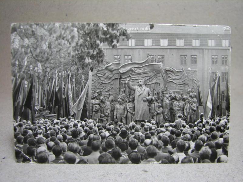 Autograf av f. premiärministern Clement Attle vid invigning av Hjalmar Brantings staty
