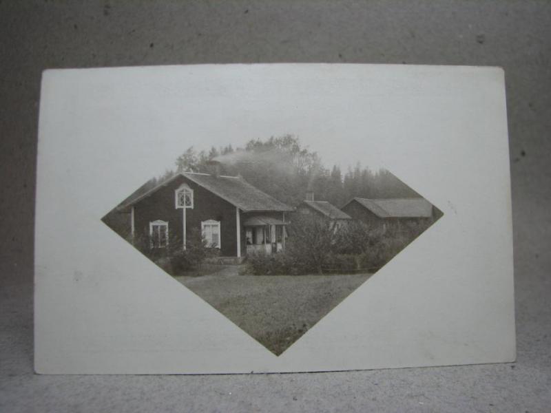 Antikt vykort = Fotografi på Hus - Jäderfors Enviken Dalarna?