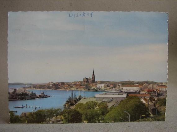 Vy över Lysekil 1962 Bohuslän skrivet Äldre vykort