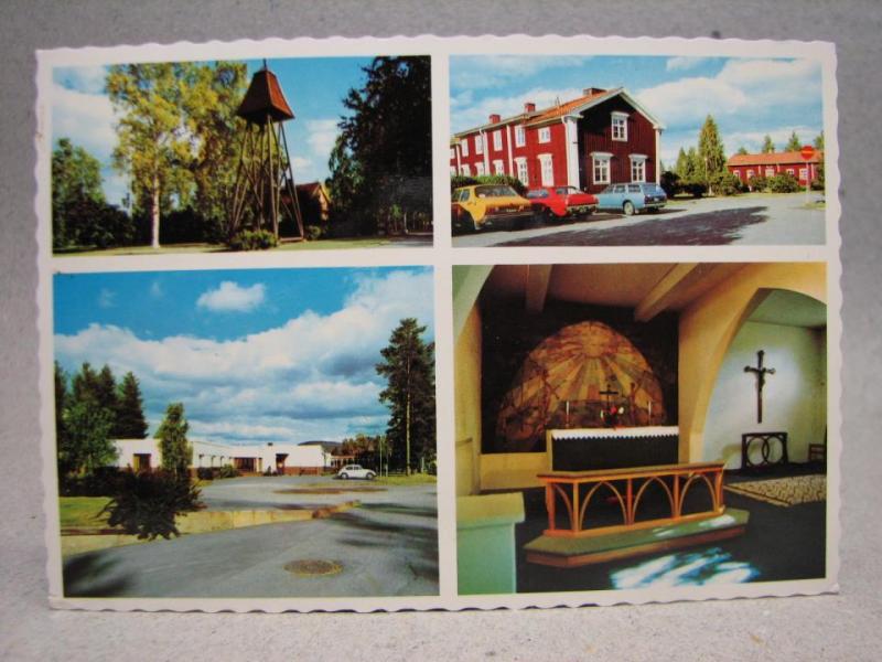 Vykort - Flerbild - Bilar vid Pitedalens Folkhögskola - Älvsbyn 1980