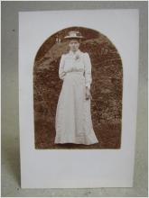 Antikt Brefkort med Personbild - Häftiga kläder