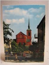 Nynäshamn / Äldre vykort - Nynäshamn kyrka bilar
