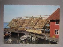 Bohuslän - Spillånga på tork i hamnen 