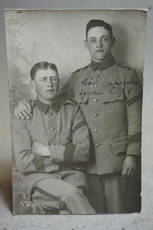 Vykort -  2 män i uniform 1918