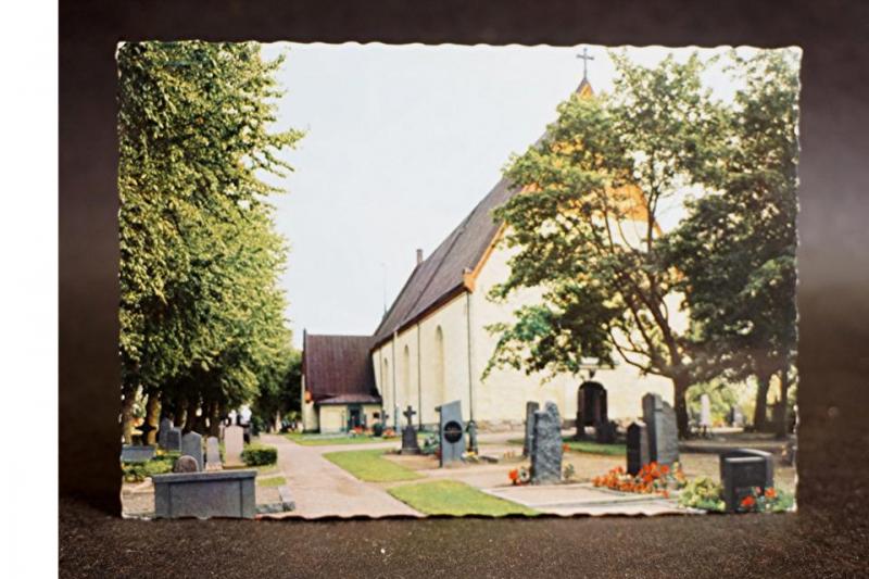 Umeå Landsförsamlings kyrka Backen - Ett äldre vykort - Luleå Stift