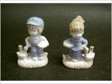 2 st fina Figuriner - Pojke och Flicka 