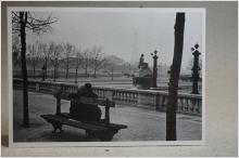 Iise Bing - På en parkbänk i Paris -  ( Kommer från ett äldre kortlager )