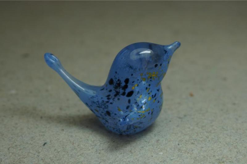  Fågel munblåst i blått glas