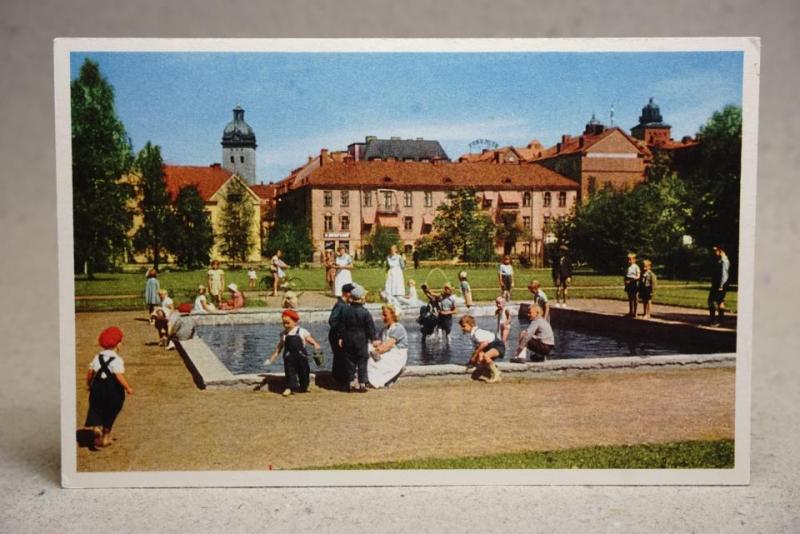 Borås Folkliv i stadsparken   - Gammalt oskrivet vykort - Sagokonst