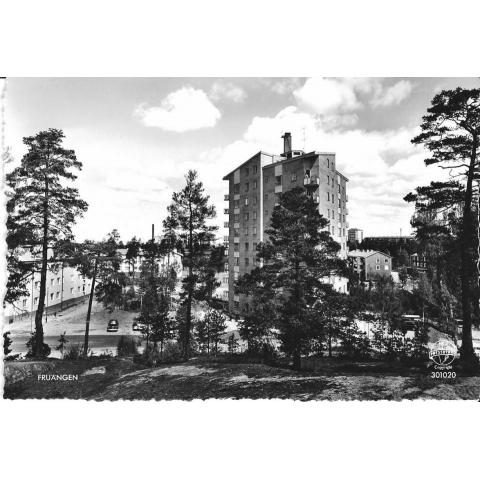 Vykort. Stockholm. Fruängen Skog, Berg, Höghus..  PB 301020  1950 -1960.