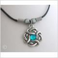 Keltiskt halsband, knut med turkos kristall!