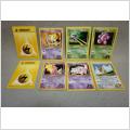 Bunt 8 stycken Pokemon kort