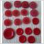 18 Rödfärgade 4 - håls knappar 17 -27 mm